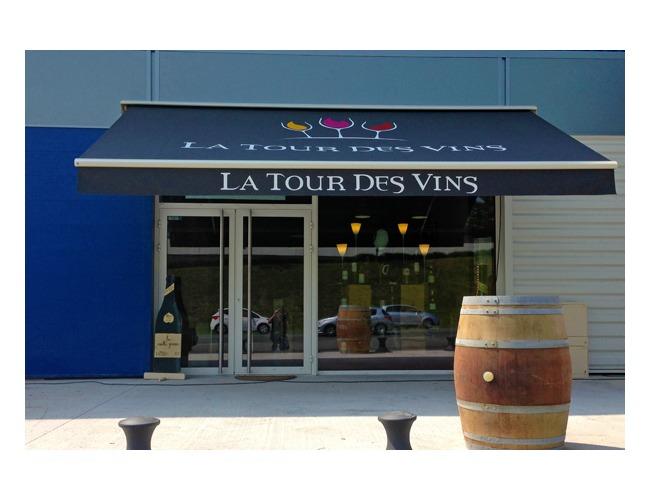 STORE BANNE EXT&Eacute;RIEUR ANTALYA
Id&eacute;ale pour agr&eacute;menter vos terrasses