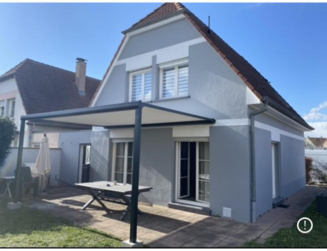 Pergola Aliz&eacute;
Pergola avec coffre de protection solaire r&eacute;tractable.