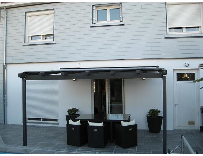 Pergola VISIUM
Avec toile r&eacute;tractable &eacute;lectrique