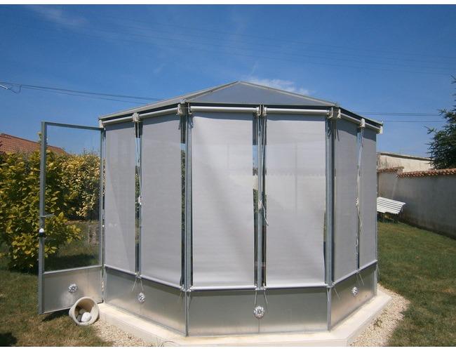 Store ROULEAU
Une toile unie, imprim&eacute;e, transparente ou opaque pour habiller les fen&ecirc;tres, portes ou fen&ecirc;tres de toit.