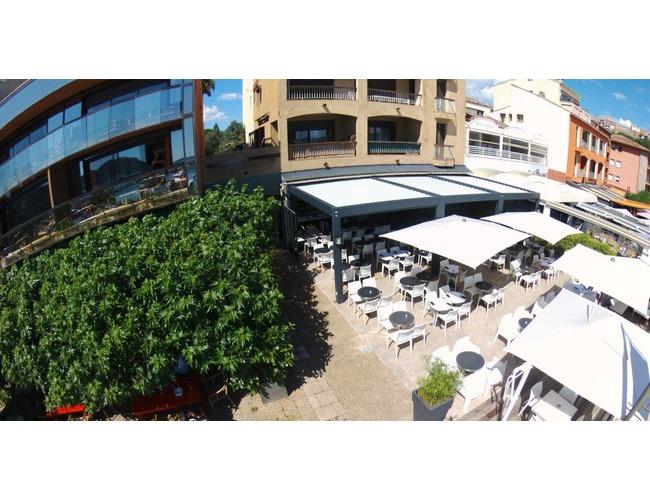 Pergola Bioclimatique PERGO'KLIM
PERGO'KLIM vous prot&egrave;gent, gr&acirc;ce &agrave; l'orientation des lames du soleil, tout en laissant passer l'air vous offrant ainsi une climatisation naturelle